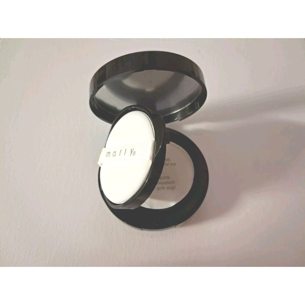 New Mally Smooth Skin Perfecting Powder Foundation - Fair - .35 oz - New
